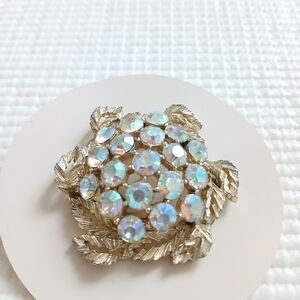 Vintage Aurora Rhinestones Fancy gold toneSwirle Brooch, large,2", mint